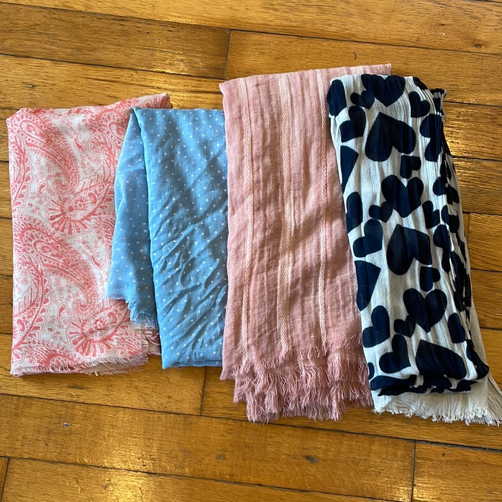 Bundle of GAP scarves